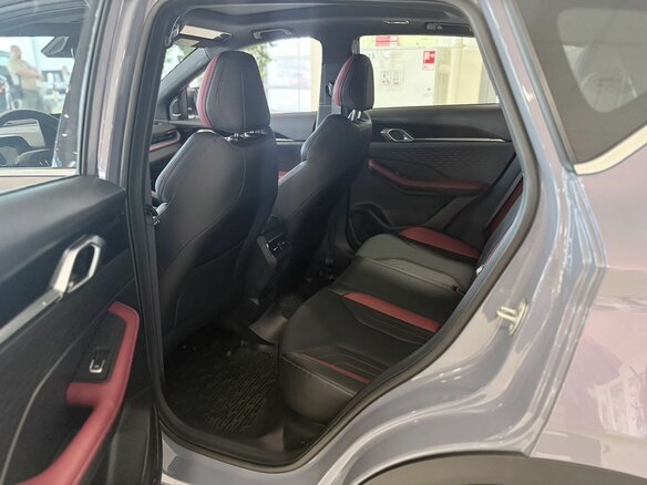 2026 Geely Coolray I Рестайлинг 2, фиолетовый, 2964990 рублей - вид 7