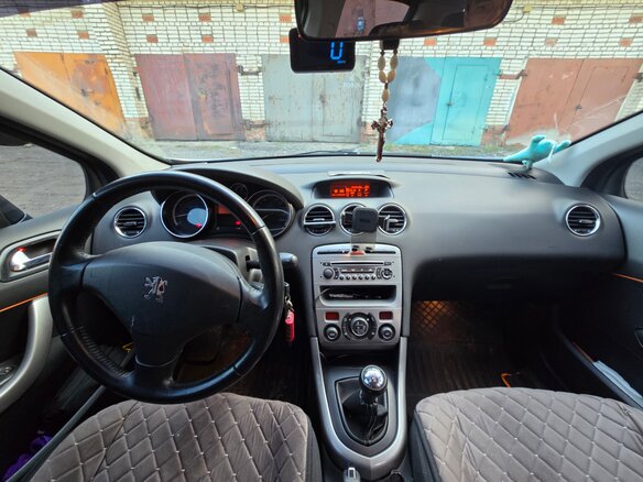 2010 Peugeot 308 I, серый - вид 4