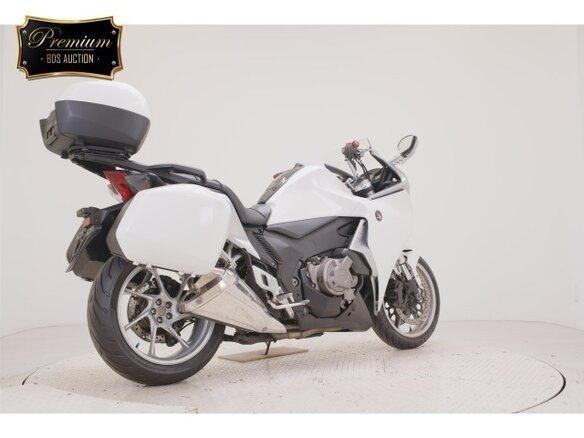 2010 Honda VFR 1200, белый, 691000 рублей - вид 4