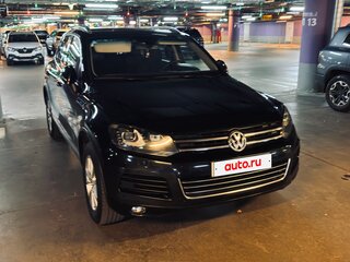 2011 Volkswagen Touareg II, чёрный, 1820000 рублей, вид 2
