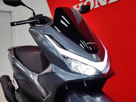 2025 Honda PCX 160, серый, 499900 рублей, вид 4