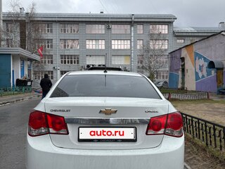 2012 Chevrolet Cruze I, белый, 700000 рублей, вид 3