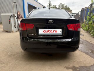 2010 Kia Cerato 5-speed II, чёрный, 750000 рублей, вид 4