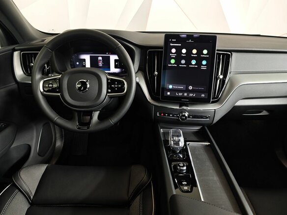 2025 Volvo XC60 II Рестайлинг 2, чёрный, 6395150 рублей - вид 19