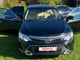 2015 Toyota Camry VII (XV50) Рестайлинг, чёрный, 1900000 рублей, вид 2