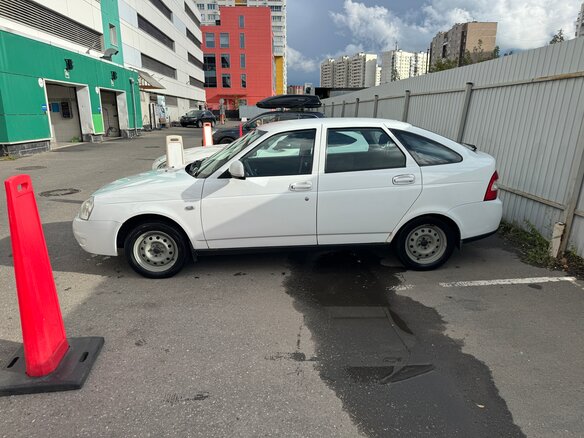 2012 Lada (ВАЗ) Priora I, белый, 360000 рублей - вид 3