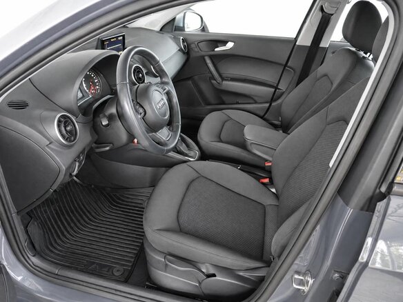 2015 Audi A1 I (8X), серый, 1580000 рублей - вид 15
