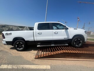 2020 Ram 1500 Crew Cab IV (DS/DJ), белый, 4322908 рублей, вид 2