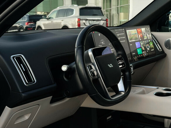 2024 Li Auto (Lixiang) L9 52.3 kWh I Рестайлинг, чёрный, 7348000 рублей - вид 12