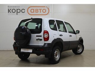 2018 Chevrolet Niva I Рестайлинг, белый, 717000 рублей, вид 3