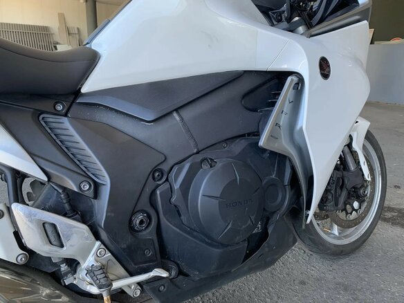 2010 Honda VFR 1200, белый - вид 6
