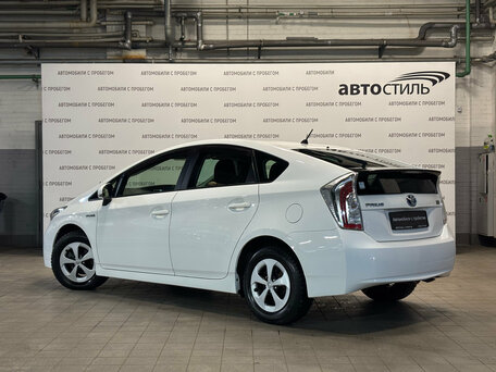 2014 Toyota Prius III Рестайлинг (XW30), белый, 1059000 рублей, вид 3