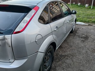 2011 Ford Focus II Рестайлинг, серебристый, 370000 рублей, вид 5