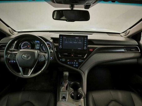 2022 Toyota Camry VIII (XV70) Рестайлинг, белый, 2750000 рублей, вид 5