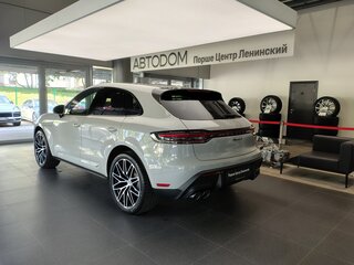 2026 Porsche Macan I Рестайлинг 2, серый, 12040000 рублей, вид 3