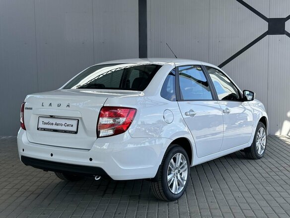 2026 Lada (ВАЗ) Granta I Рестайлинг, белый, 1218000 рублей - вид 12
