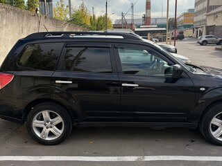 2010 Subaru Forester III, чёрный, 1000000 рублей, вид 2