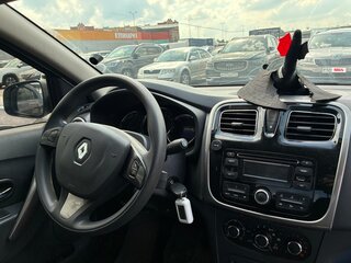 2016 Renault Logan II, белый, 725000 рублей, вид 1