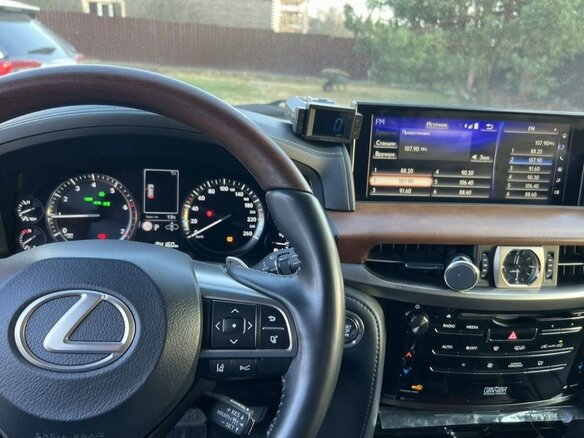 2019 Lexus LX 570 III Рестайлинг 2, белый, 9999999 рублей - вид 5