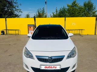 2011 Opel Astra J, белый, 699000 рублей, вид 4