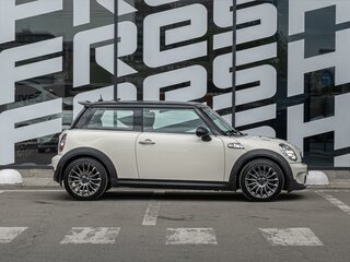2010 Mini Hatch Cooper S II (R56) Рестайлинг, белый, 1049000 рублей, вид 5
