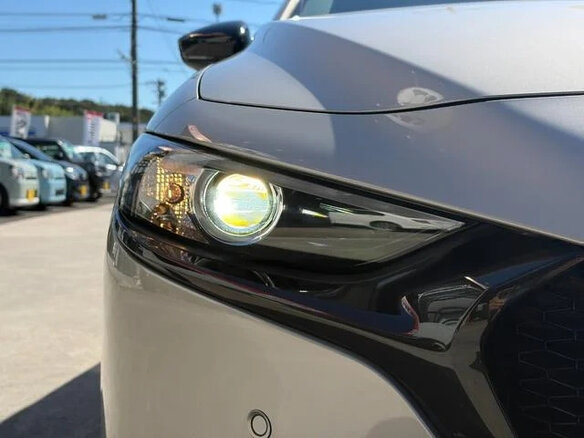 2022 Mazda 3 IV (BP), серебристый, 1650000 рублей - вид 6