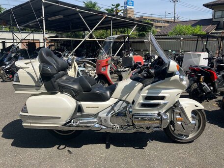 2003 Honda GL 1800 Gold Wing, белый, 877000 рублей, вид 2