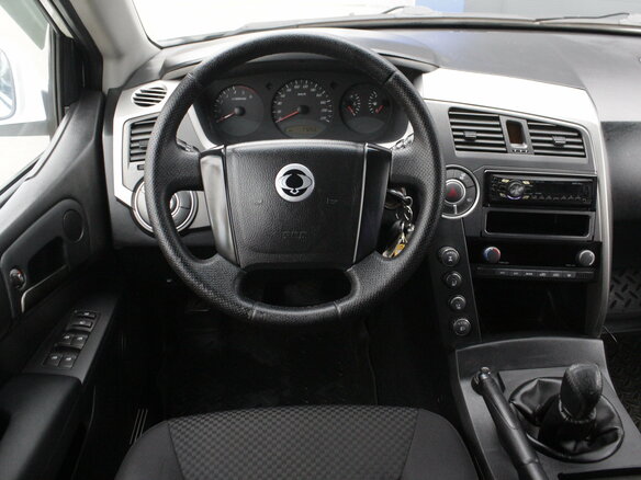2011 SsangYong Kyron I Рестайлинг, белый, 980000 рублей - вид 6