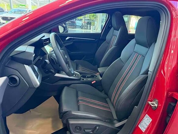 2022 Audi A3 Sportback 35 TFSI IV (8Y), красный, 2360000 рублей - вид 15