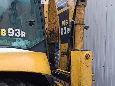2011 Komatsu WB93R-5, жёлтый, 4150000 рублей, вид 3