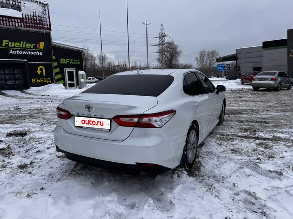 2021 Toyota Camry VIII (XV70) Рестайлинг, белый, 2090000 рублей - вид 5