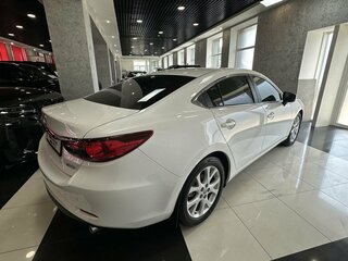 2016 Mazda 6 III (GJ) Рестайлинг, белый, 1995000 рублей, вид 5