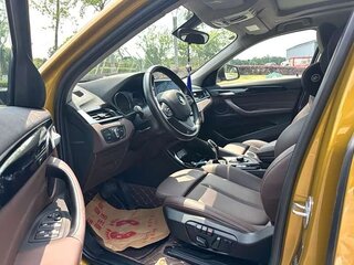 2021 BMW X2 sDrive20i I (F39), золотистый, 1720000 рублей, вид 5