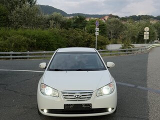 2010 Hyundai Elantra IV (HD), белый, 900000 рублей, вид 3