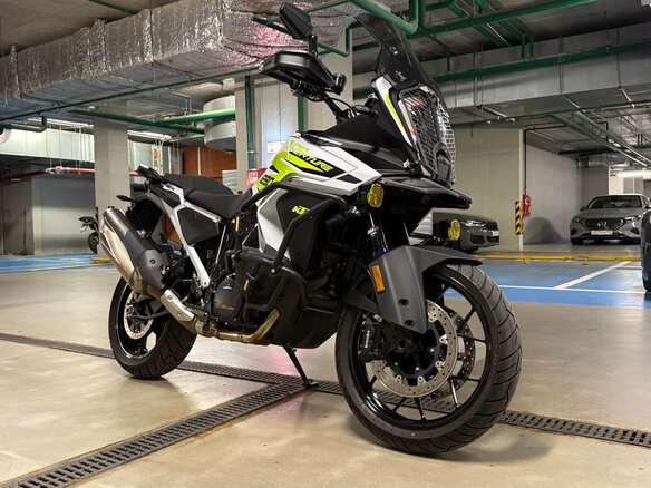 2024 KTM 1290 Super Adventure S, белый - вид 1