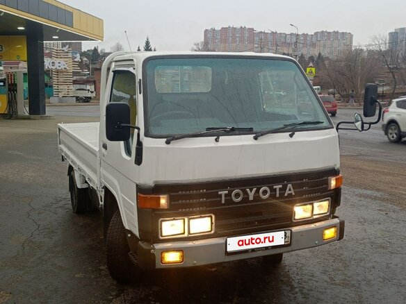 1995 Toyota TownAce, белый, 850000 рублей - вид 5