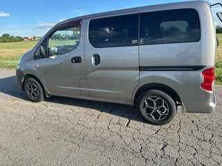 2011 Nissan NV200, серый, 1050000 рублей, вид 4