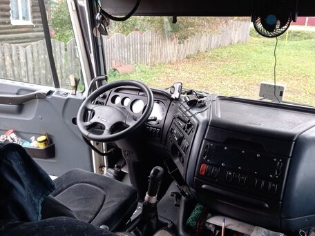 2000 DAF XF 95, белый, 2800000 рублей, вид 2