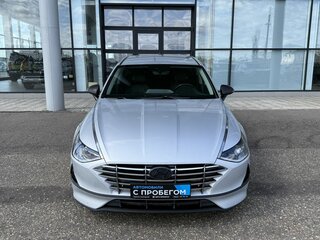 2021 Hyundai Sonata VIII (DN8), серебристый, 1755000 рублей, вид 2