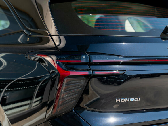 2025 Hongqi HS3, чёрный - вид 3