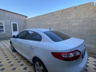 2011 Renault Fluence I, белый, 755000 рублей, вид 3