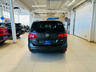 2015 Volkswagen Sharan II, коричневый, 1849900 рублей, вид 5
