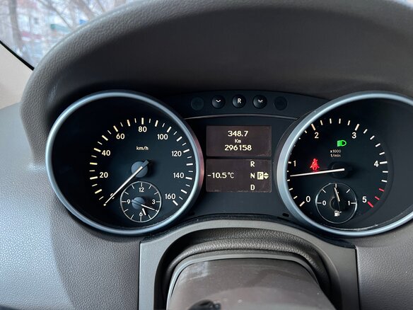 2010 Mercedes-Benz M-Класс 350 II (W164) Рестайлинг, чёрный, 1550000 рублей - вид 7