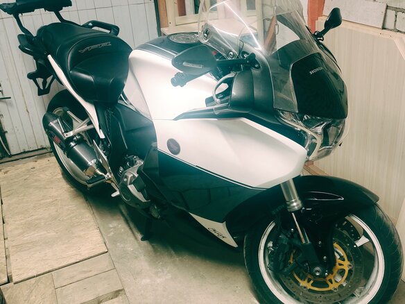 2017 Honda VFR 1200, белый, 850000 рублей - вид 11