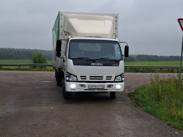 2009 Isuzu Elf (N-series), белый, 1450000 рублей