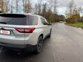 2019 Chevrolet Traverse II, серебристый, 2600000 рублей - вид 9