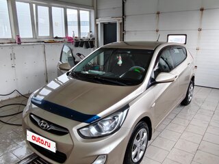 2012 Hyundai Solaris I, бежевый, 720000 рублей, вид 1