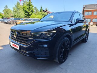 2020 Volkswagen Touareg III, чёрный, 7500000 рублей, вид 2
