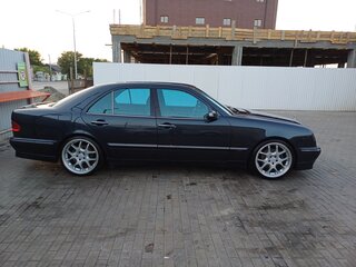 2000 Mercedes-Benz E-Класс 320 II (W210, S210) Рестайлинг, синий, 2000000 рублей, вид 5