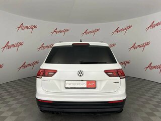 2018 Volkswagen Tiguan II, белый, 2415000 рублей, вид 4